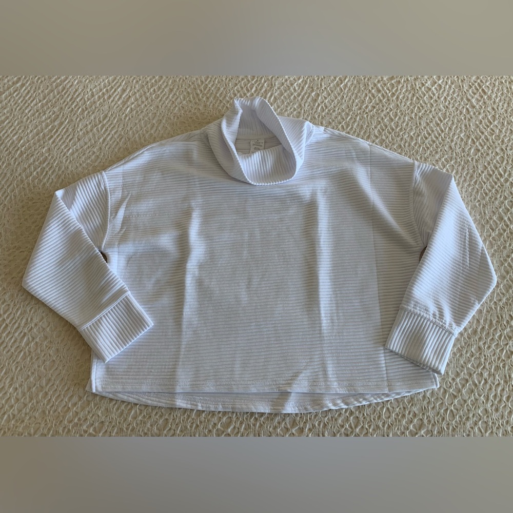 Danskin Ribbed White Pullover